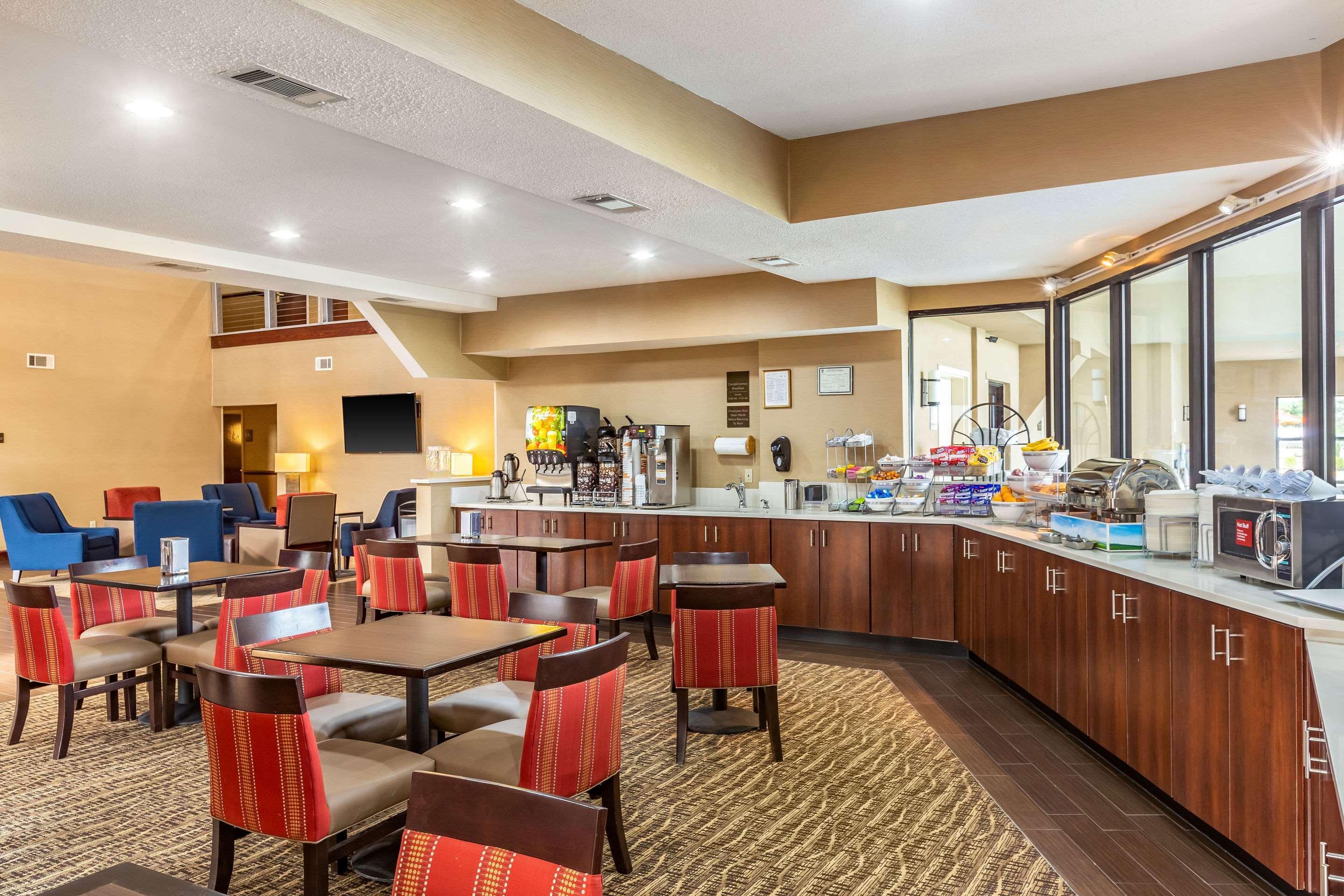 Comfort Suites Near Robins Air Force Base Warner Robins Esterno foto